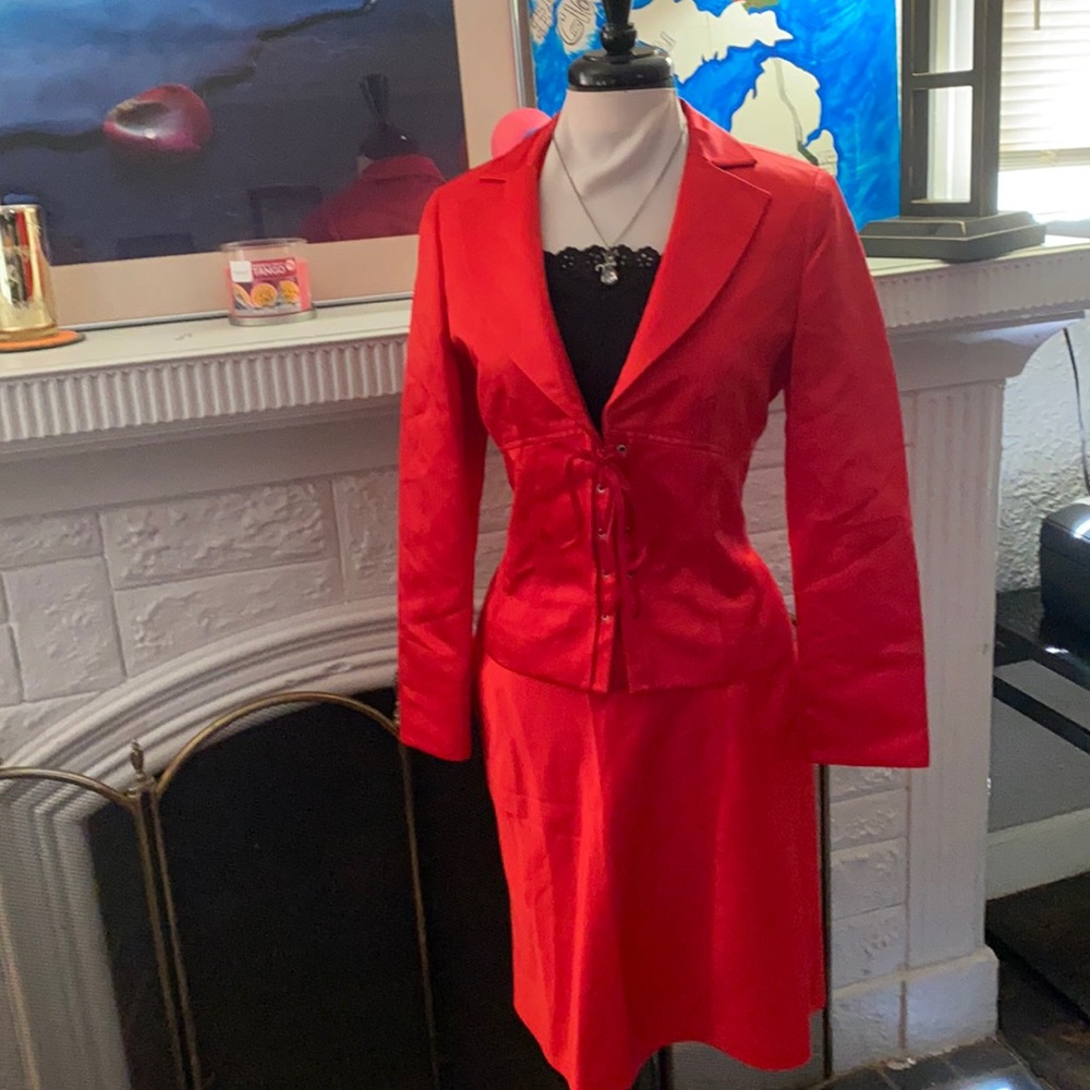 Prague size 6 Red satin skirt suit never worn